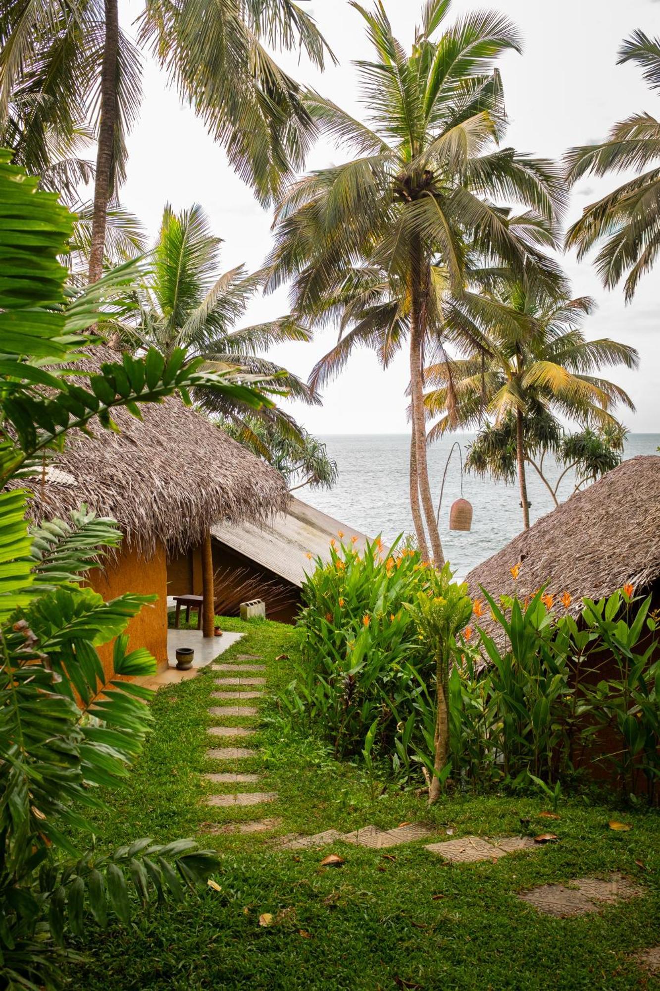 Sea View Clay House Hotel Dickwella Exterior photo